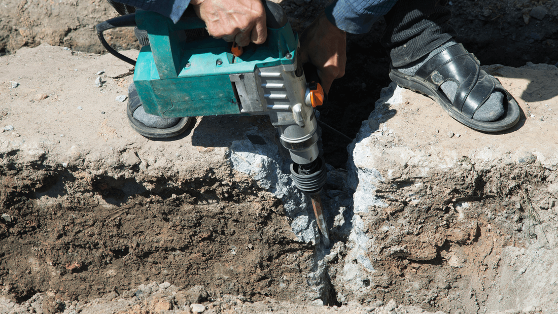 Jackhammer foundation concrete professional
