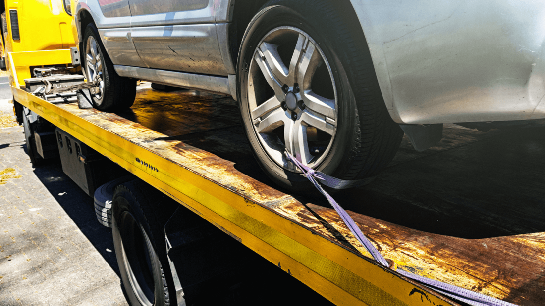 Flat bed tow truck in St Clair Shores, MI